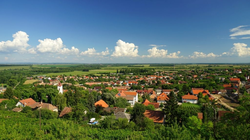 VILLÁNY – Live The Life Expeditions